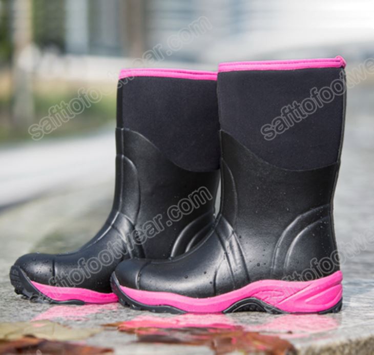 Протиковзкі гумові водонепроникні черевики